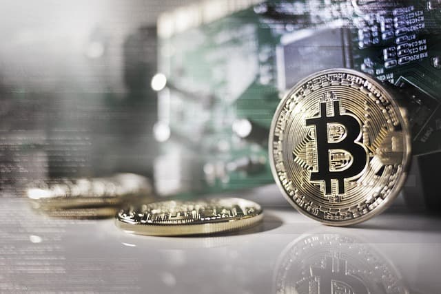 What are the Key Components Underlying Blockchain Technology?
