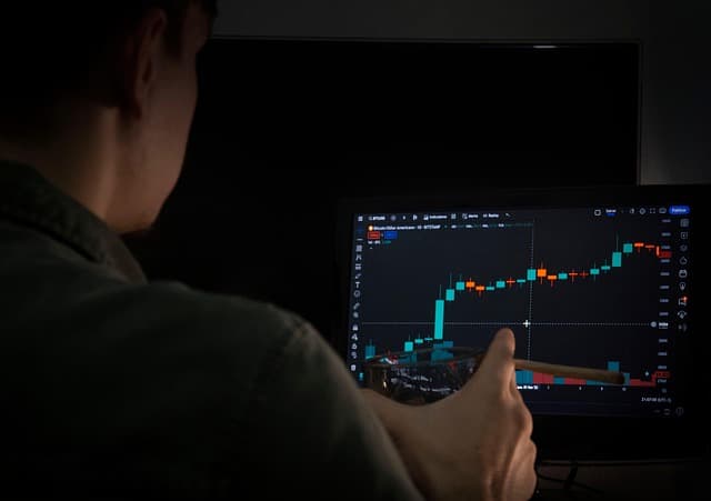 DeFi: Types, Pros, and Cons
